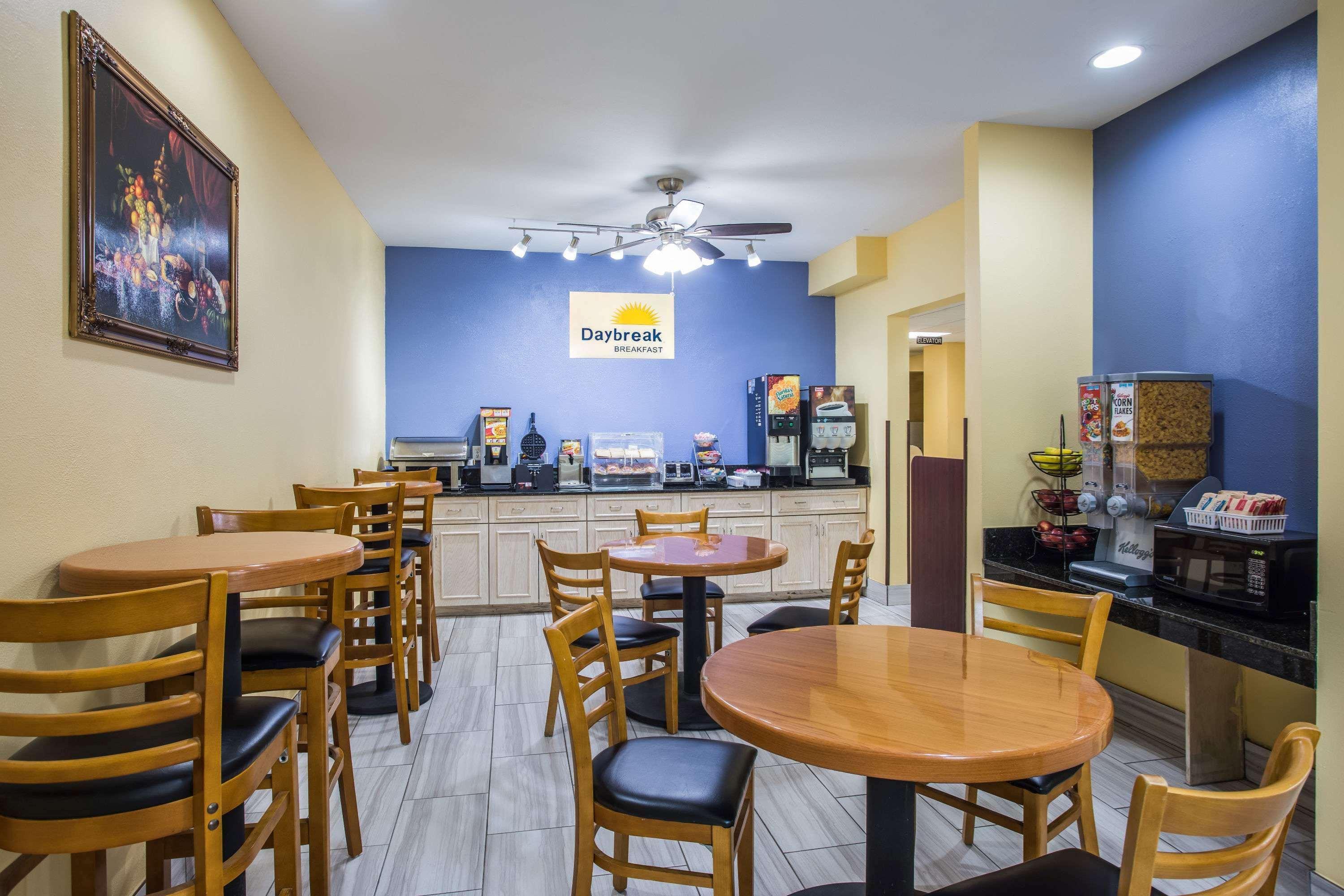 Days Inn & Suites By Wyndham Augusta Near Fort Eisenhower Luaran gambar