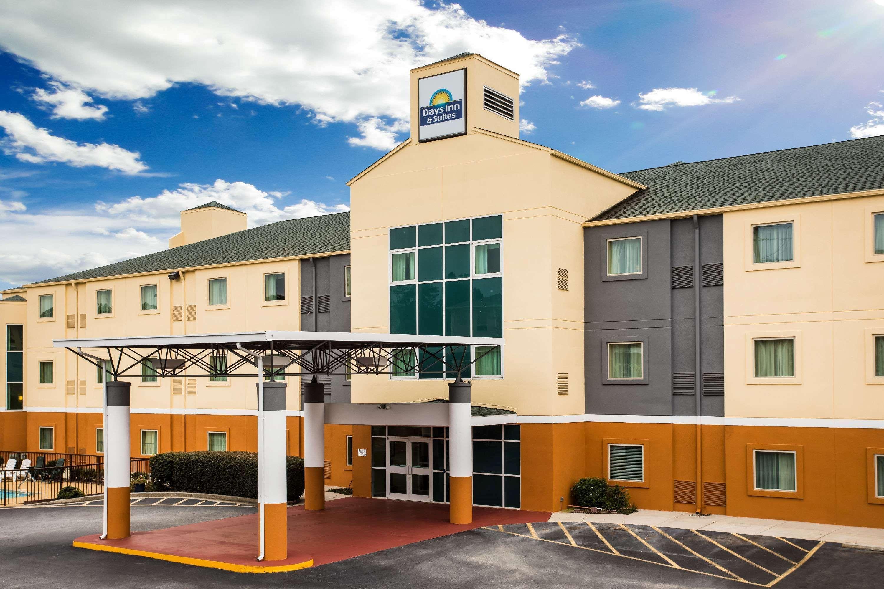 Days Inn & Suites By Wyndham Augusta Near Fort Eisenhower Luaran gambar