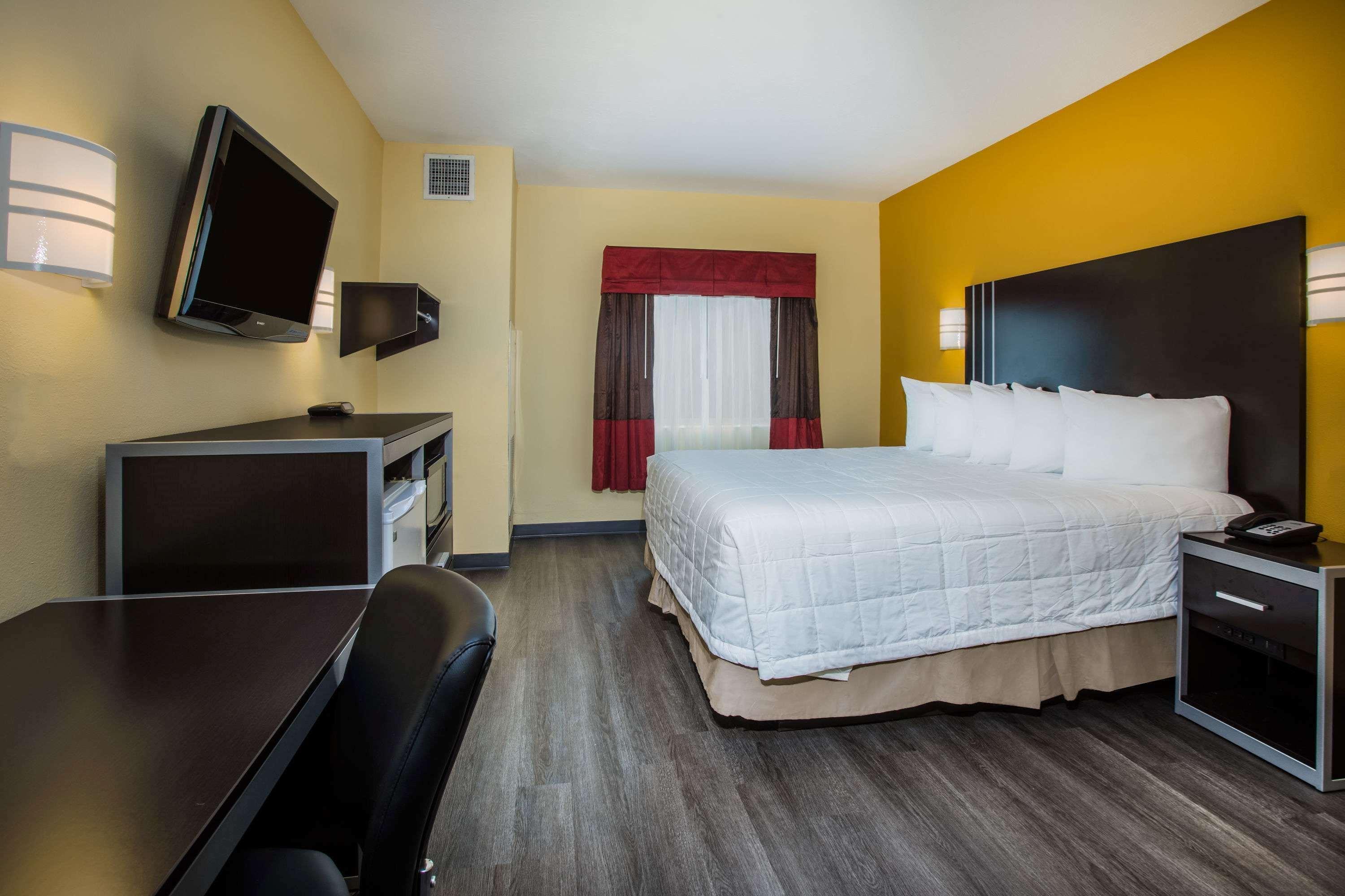 Days Inn & Suites By Wyndham Augusta Near Fort Eisenhower Luaran gambar