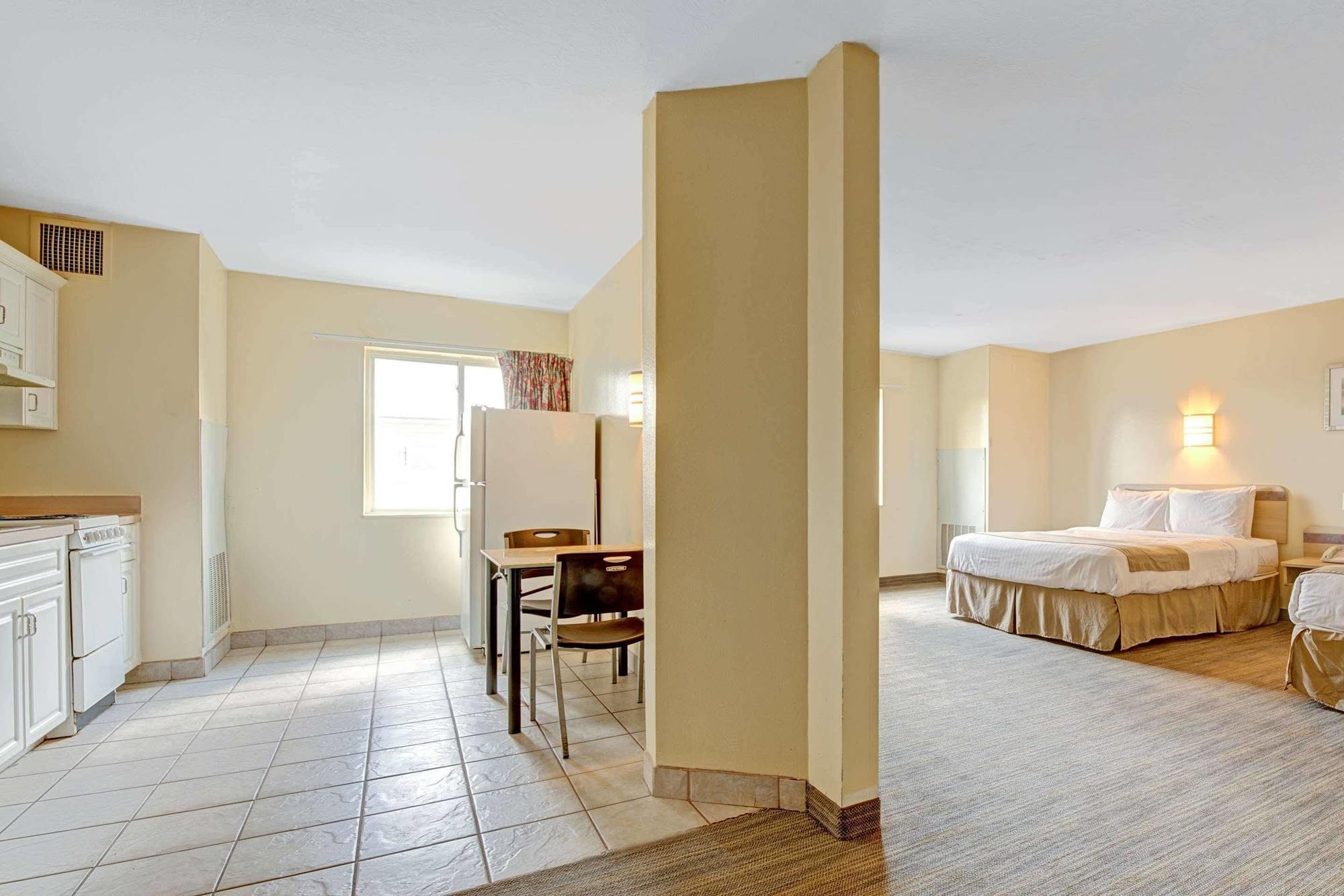 Days Inn & Suites By Wyndham Augusta Near Fort Eisenhower Luaran gambar