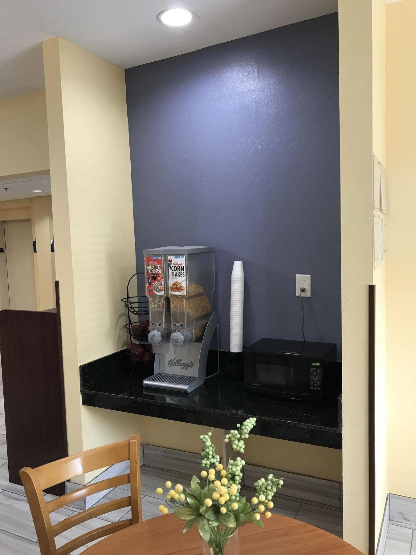 Days Inn & Suites By Wyndham Augusta Near Fort Eisenhower Luaran gambar